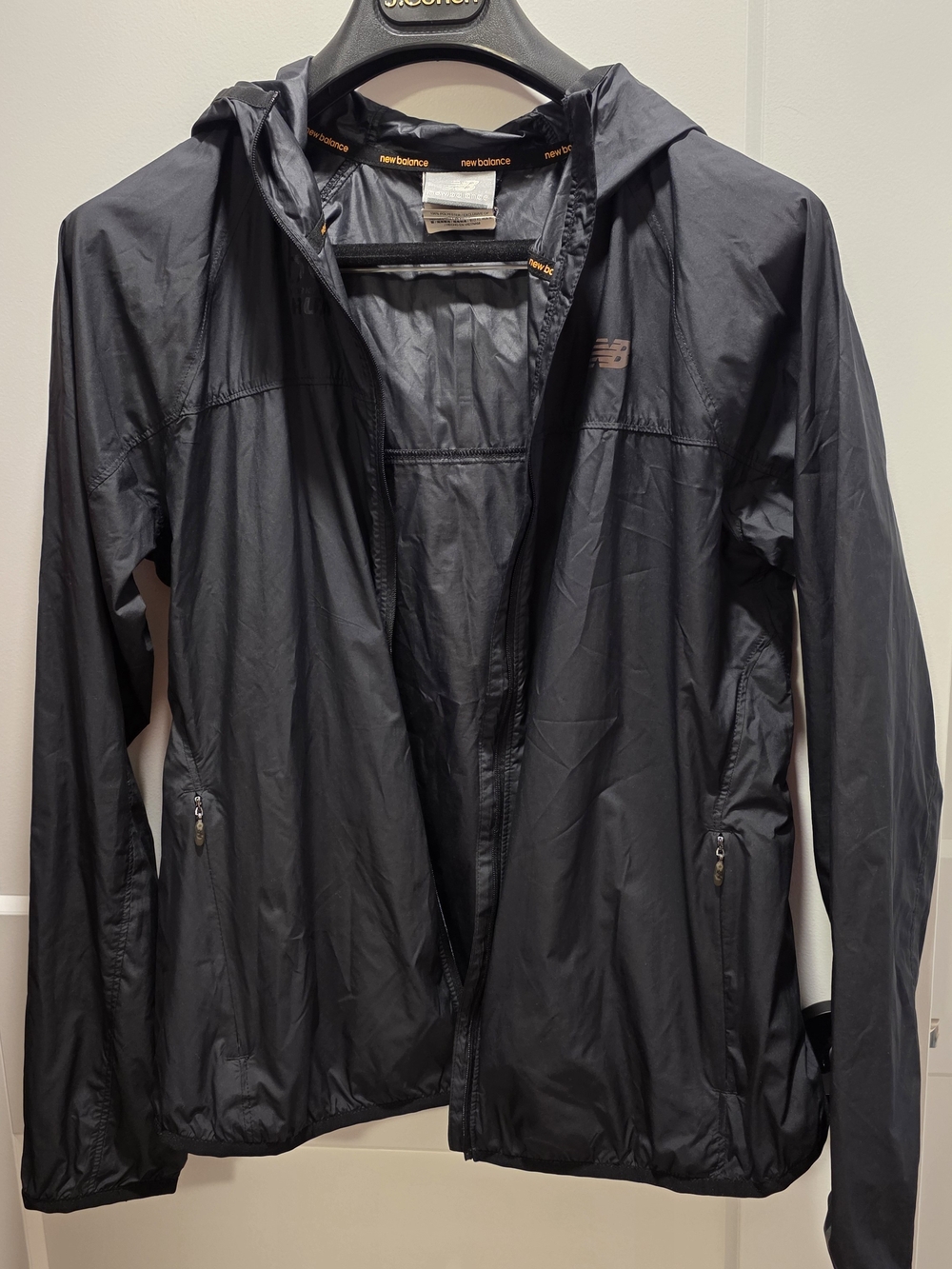 Womens New Balance Lightweight Hooded Jacket - Black